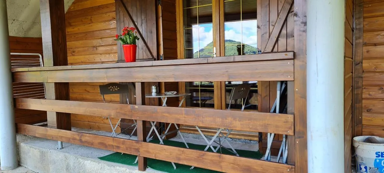 Au Chalet D'Anna Saint-Rambert-en-Bugey 0*,  France